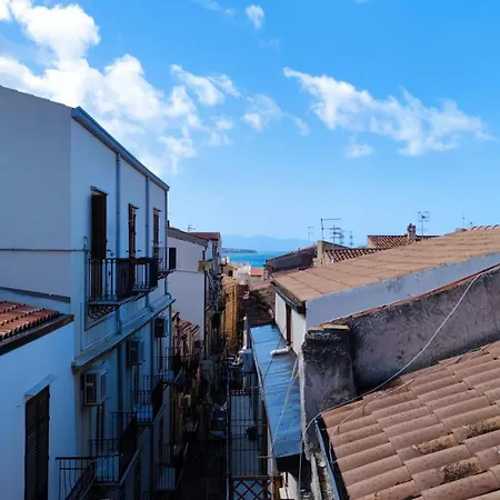 アパート Tra I Tetti Del Borgo