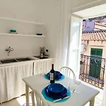 Tra I Tetti Del Borgo 아파트 체팔루