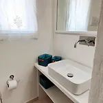 아파트 Tra I Tetti Del Borgo 체팔루
