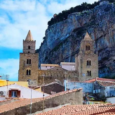 Tra I Tetti Del Borgo *