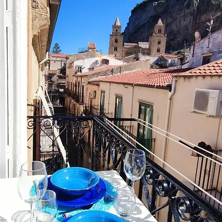 Tra I Tetti Del Borgo