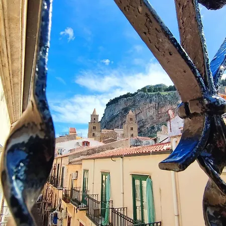 Tra I Tetti Del Borgo * Cefalu