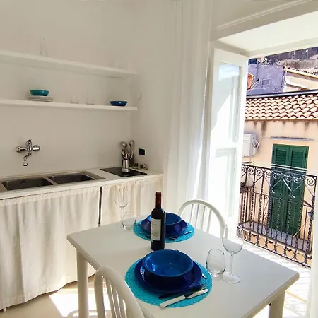 Tra I Tetti Del Borgo Apartment Cefalu