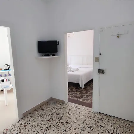 Tra I Tetti Del Borgo Cefalu