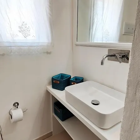 아파트 Tra I Tetti Del Borgo 체팔루