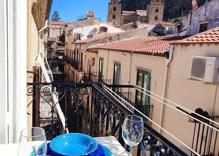 Tra I Tetti Del Borgo