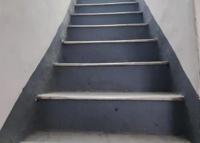 Tra I Tetti Del Borgo