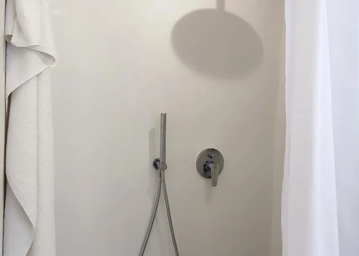 Tra I Tetti Del Borgo Cefalu