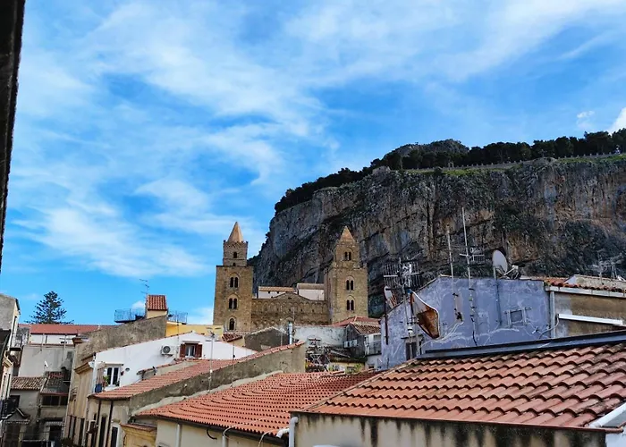 Tra I Tetti Del Borgo * Cefalu